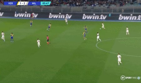 1652055242944082459.gif 3比1.gif